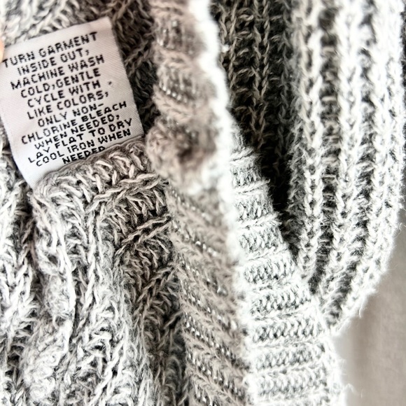 L.A. HEARTS |🐭Gray Button-Up Thin-Knit Cardigan Sweater - Picture 11 of 13